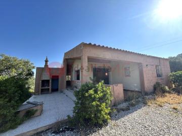Moradia, Santa Bárbara de Nexe