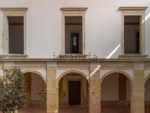 Moradia, Santa Clara e Castelo Viegas