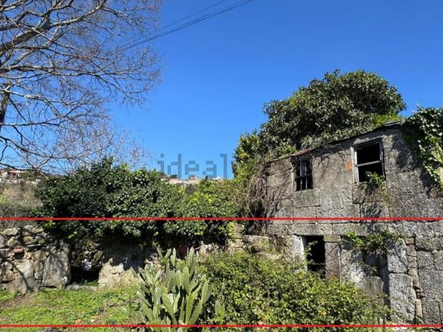 Moradia, Santa Cruz do Douro e São Tomé de Covelas
