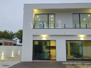 Moradia, Santa Joana