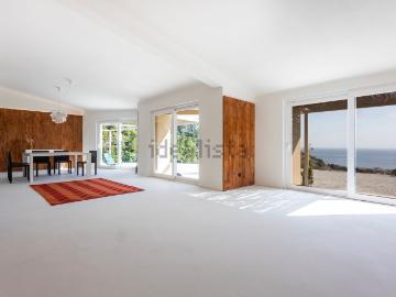Moradia, Santiago Sesimbra