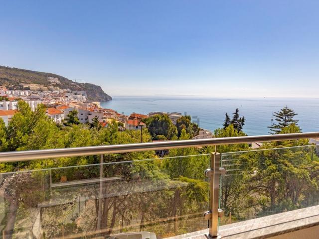 Moradia, Santiago Sesimbra
