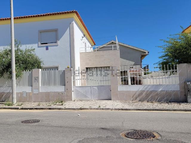 Moradia, Santo António da Charneca