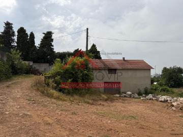 Moradia, Santo Tirso Couto Burgães
