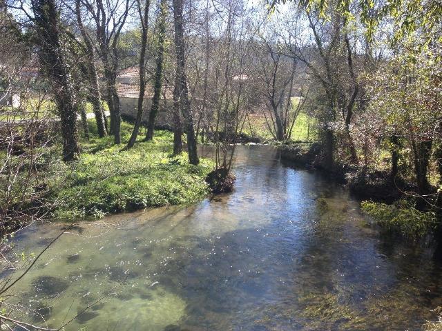 Moradia Santo Tirso frente de rio
