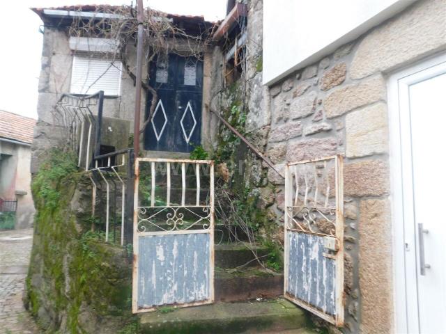 Moradia / Seia, Santa Marinha e São Martinho