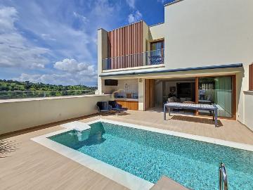 Moradia Semi nova 3 quartos Piscina privativa 10 min d. 192m² Albufeira e olhos de água