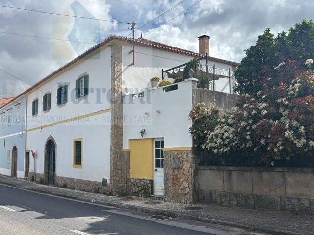 Moradia com Charme Clássico, Conforto, Vilar