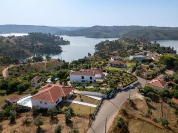 Moradia, Serra