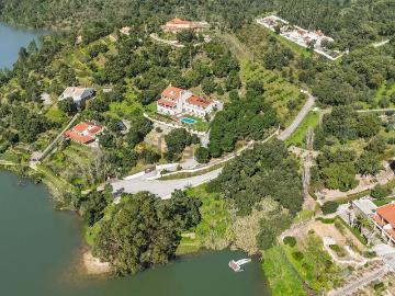 Moradia, Serra