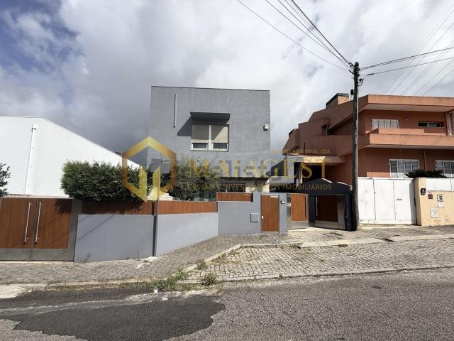 Moradia, Serzedo