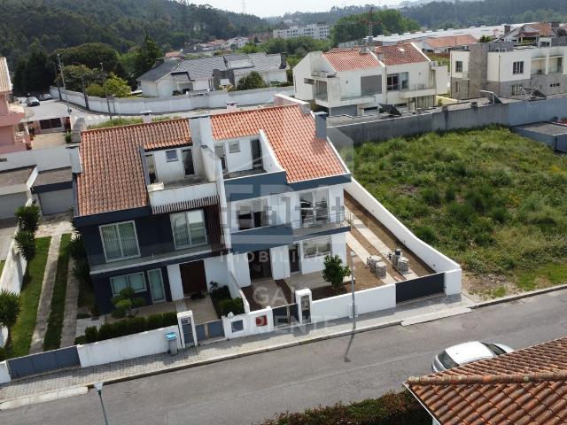 Moradia, Perosinho