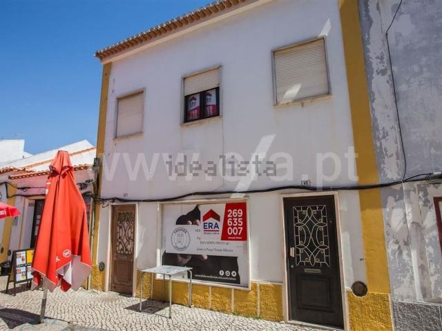 Moradia, Sines
