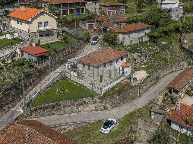 Moradia, Sobradelo da Goma