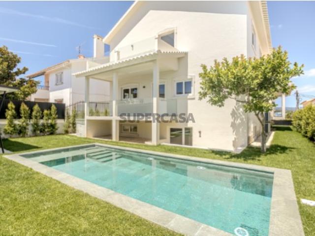 Moradia T5+2 com piscina no Estoril, Cascais