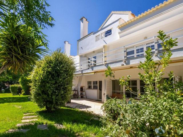 Moradia T4+3 em Condominio Privado 210m² Alcabideche