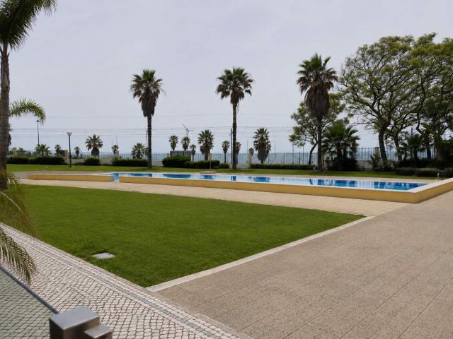 Moradia T4+3 em Condomínio Privado com Piscina nos Jardins d. 316m² Cascais e Estoril