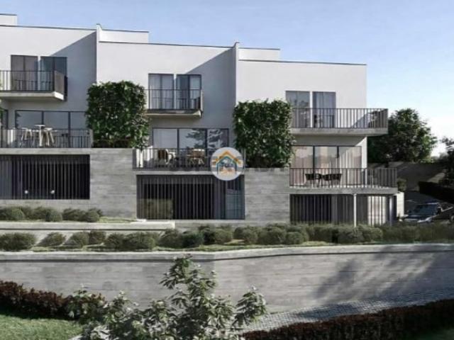 MORADIA T4+1 VISTA RIO