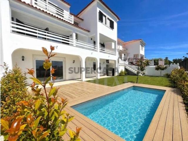 Moradia T4+1 com Jardim em Condomínio Privado | Murches, Cascais