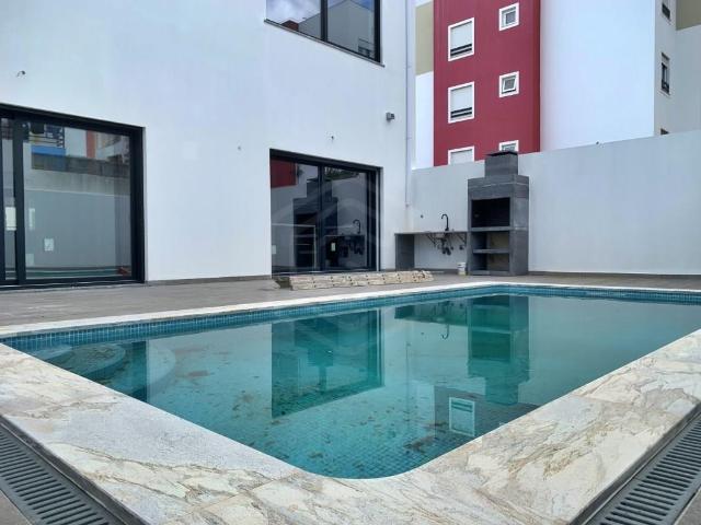 Moradia moderna T3+1 perto do centro da cidade de Tavira, Al. 184m² Cabanas De Tavira
