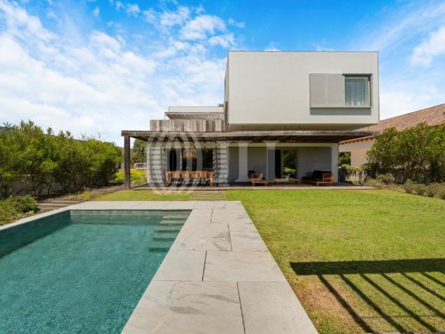 Moradia T4+1 com piscina, nos Brejos da Carregueira, Comport. 0m² Comporta