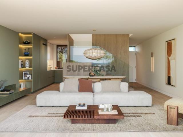 Moradia T4+1 com terraço, jardim e estacionamento, Vale Pisão