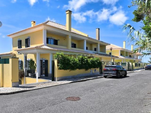 Moradia T4+1 com vista Mar em Alvide