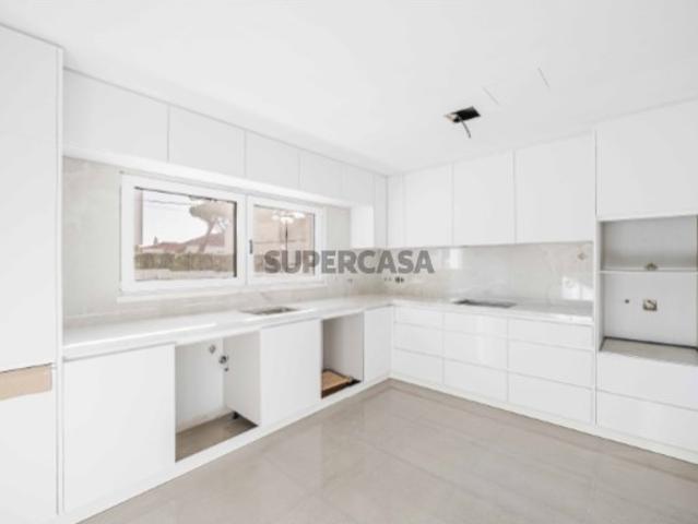 Moradia T4+1 de Luxo em Condomínio Exclusivo São Pedro do Estoril