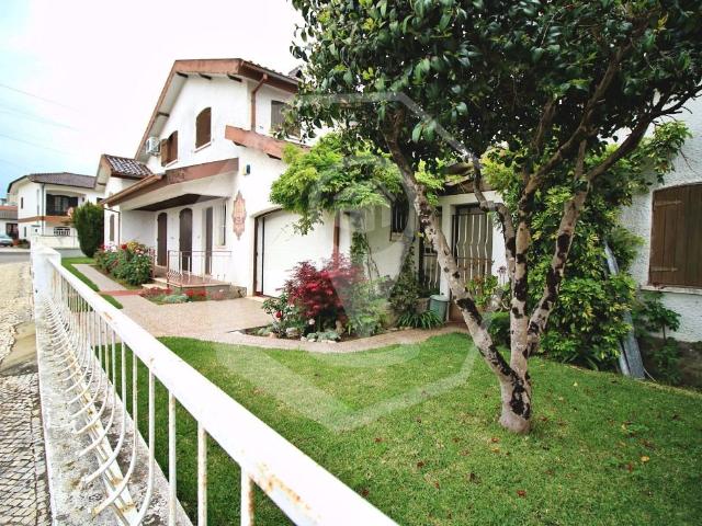 Moradia T4+1 em Águeda Centro