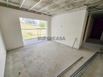 Moradia T4+1 em Construção | Casal de São Sebastião, Odivelas