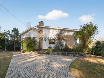 Moradia T4+1 Exclusiva com Vista Panorâmica sobre a Serra de Sintra e o Palácio da Pena