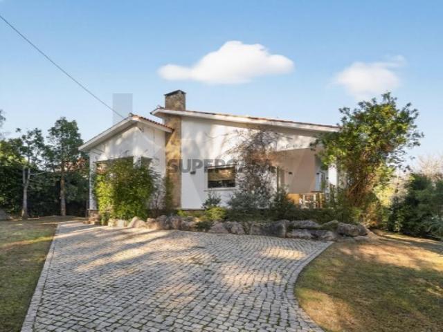 Moradia T4+1 Exclusiva com Vista Panorâmica sobre a Serra de Sintra e o Palácio da Pena