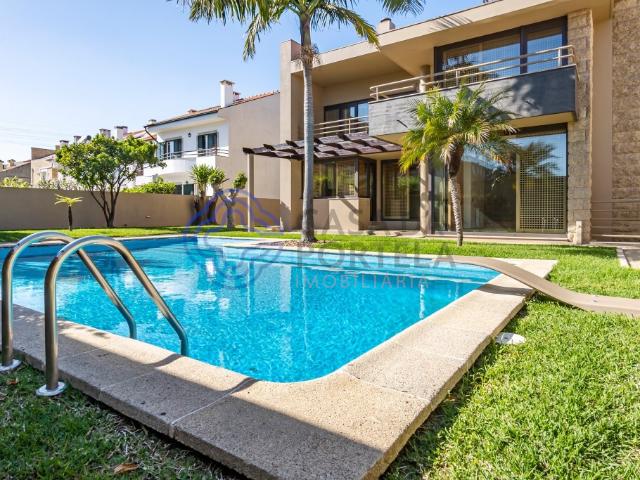 Moradia T4+1 Matosinhos, com Piscina, Terraço, Salão de jogos, Garagem e Arquitetura contemporânea!