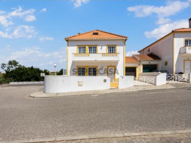 Moradia t4+1 na praia de S. Bernardino