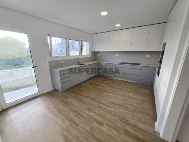 Moradia T4+1 NOVA | Casal de São Sebastião, Famões
