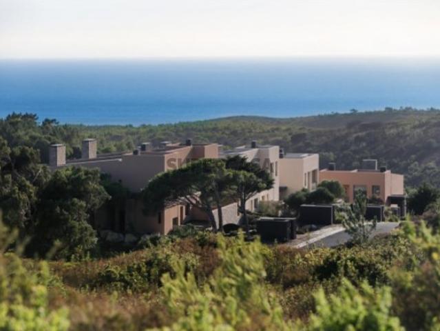 Moradia T4+2 em resort de luxo na Malveira da Serra, com vista de mar