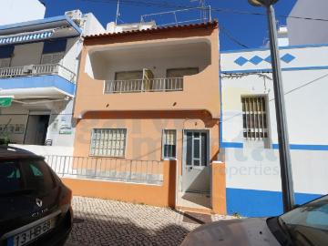 Moradia T4+2 na 2ª linha da Praia de Monte Gordo 0m² Monte Gordo
