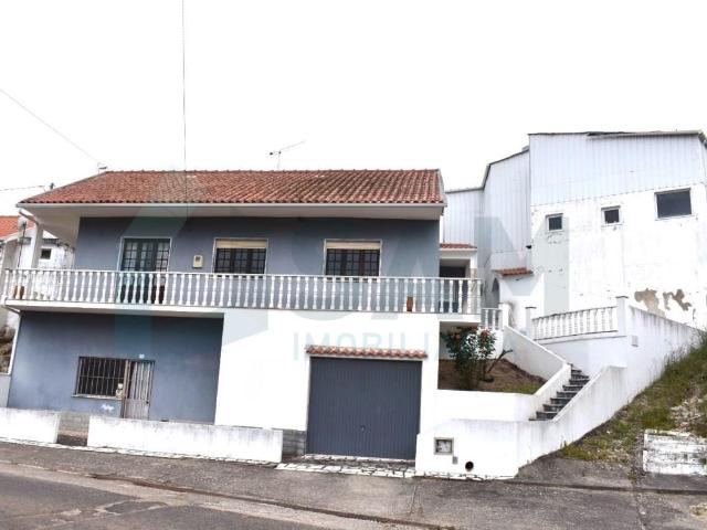 Moradia T4, Maxial Torres Vedras 255m² Maxial e Monte Redondo