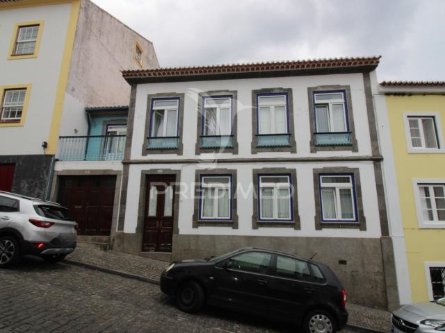 Moradia T4 Miragaia Santa Luzia