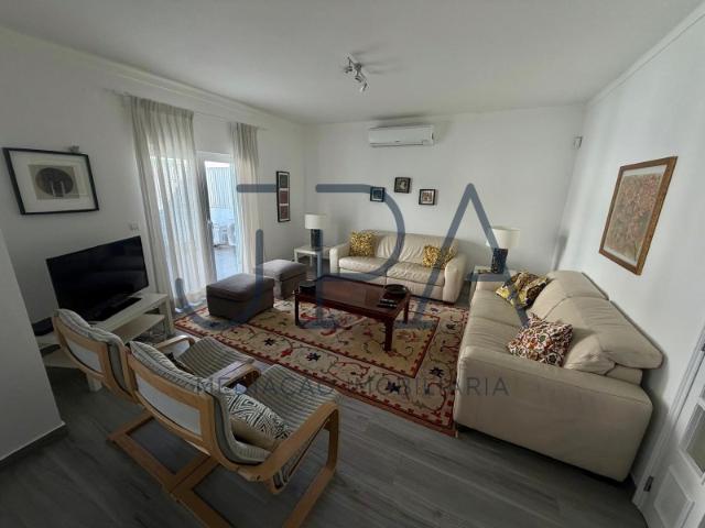 MORADIA T4 MODERNA EM CASAS DA AUDIÊNCIA, MONTE GORDO, COM PISCINA E JARDIM