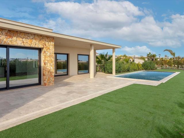 Moradia T4 na Premier Private Villa Resort em Faro 464m² Montenegro