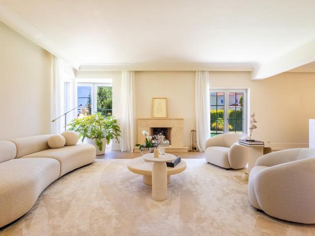 Moradia T4 na Quinta da Penha Longa 258m² Alcabideche