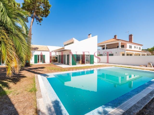 Moradia T4 Na Verdizela Com 1.046 m² De Terreno E Piscina 227m² Corroios
