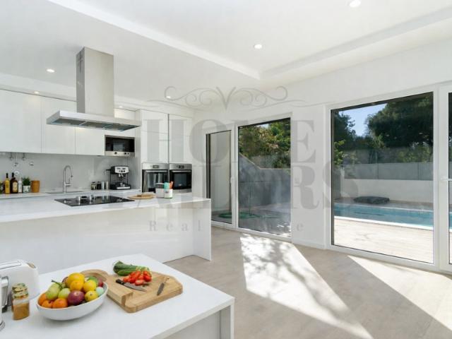 Moradia T4 na zona mais prestigiada da Costa da Caparica