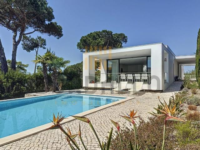 Moradia T4 Nadadouro Touguio 180m² Nadadouro