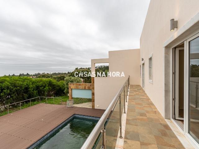 Moradia T4 no Belas Clube de Campo