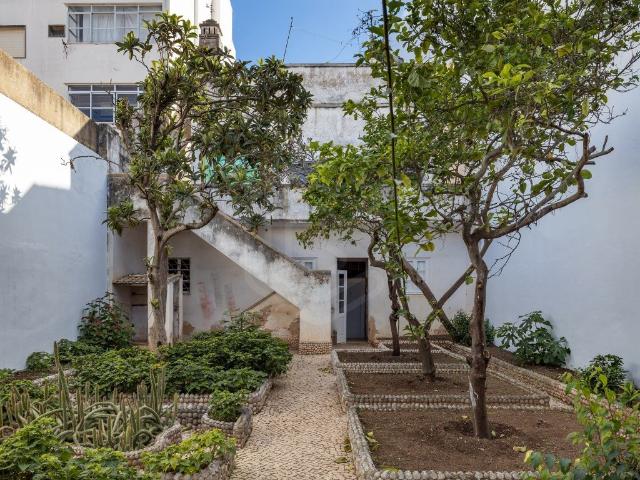 Moradia T4 no centro da cidade de Portimão, Algarve 238m² Portimão