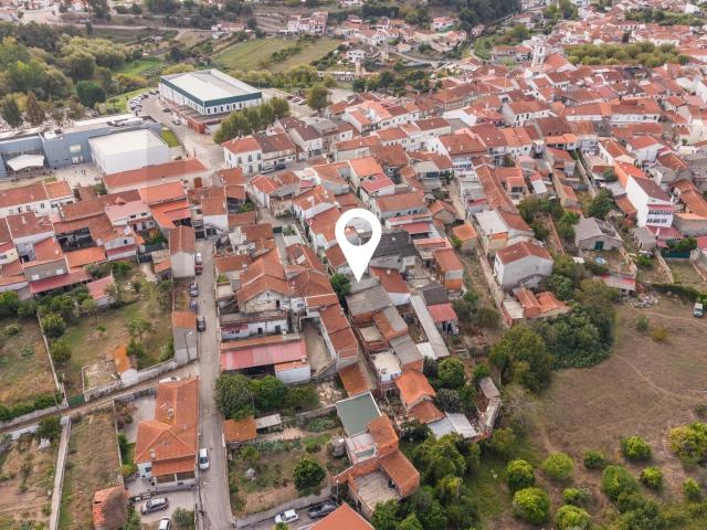 Moradia T4 no Centro de Ançã — A 10 Minutos de Coimbra