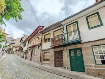 Moradia T4 no Centro Histórico de Guimarães