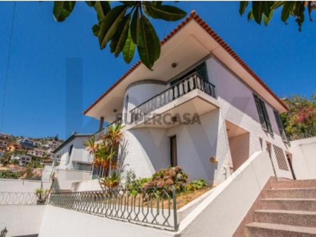 Moradia T4 no Livramento, a 5min do Funchal | Vista Mar